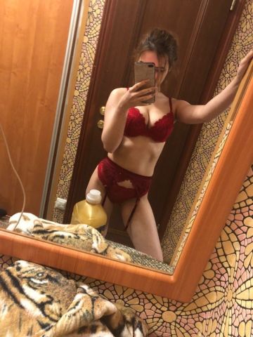 Екатерина Озорная Брюнетка